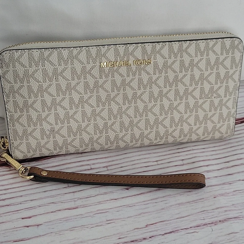 Michael Kors Women's Signature Zip-Around Wristlet Wallet in Cream